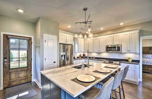 Lookout Mountain House | Scenic Sanctuary in Lookout Mountain w/Views!