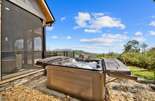 Sugar Mountain House | Scenic Solitude