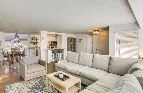 South Ogden House | Scenic South Ogden Getaway: BBQ, Fire Pit, & Gym
