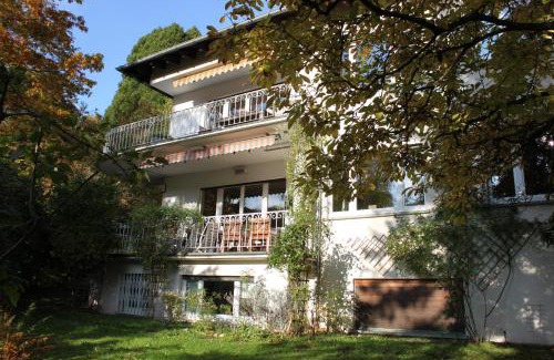 Baden-Baden Apartment | Schönes Appartement mit Gartenblick