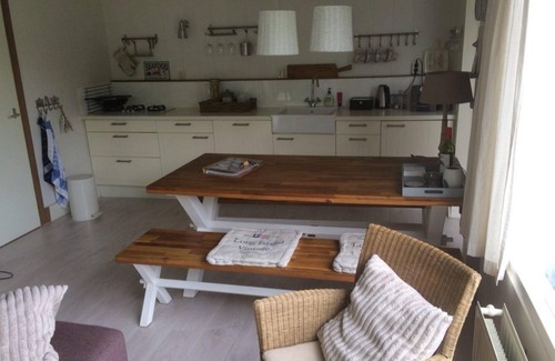 Breskens House | Schoneveld 163 of type Duinroos located at the Schoneveld holiday park a cosy and affordable holiday home. Duinroos is a charming holiday home with large windows that always give you the idea that you are in the garden.