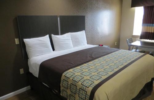 Baytown Hotel | Scottish Inn & Suites Baytown