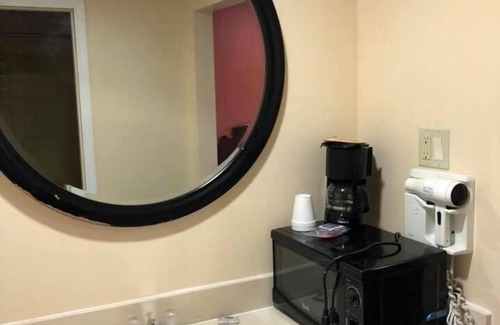 Perry Hotel | Scottish Inn & Suites