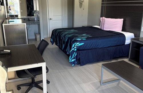 FM 1960 Hotel | Scottish inns & suites