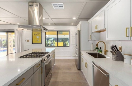Park Scottsdale Two House | Scottsdale Sophisticated Luxury w/Heated Pool, EV Charger
