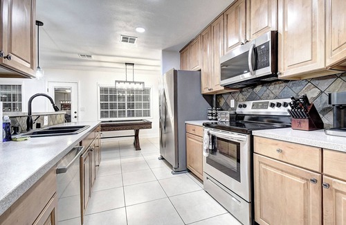 Paradise Valley Village House | Scottsdalestays 9 BDRM Multimillion Estate-Pool-Spa-Pickleball-Basketball & More