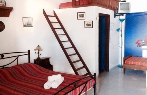 Skiros Condo | Sea and Sunshine, Skyros Seaside Studio Retreat