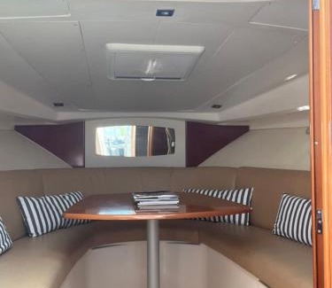 Belem Boat Rental | Sea Bloom II - Night in a Fancy Speedboat