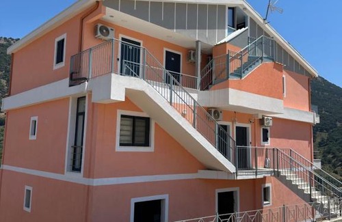 Himare Apartment | Sea Breeze Suites