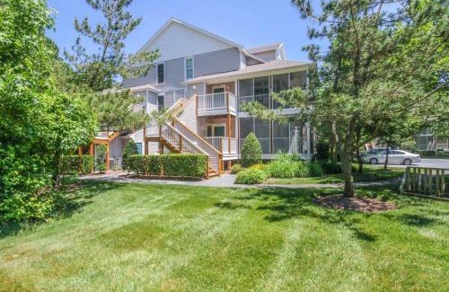Bethany Beach Apartment | Sea Colony - 56096 Whispering Pines Ct