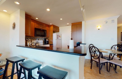 Bethany Beach Condo | Sea Colony Ocean 7th floor condo w/free WiFi, shared sauna, and pool