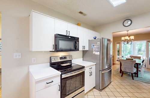 Bethany Beach House | Sea Colony Tennis townhouse w/community pools, tennis/pickleball, fitness center