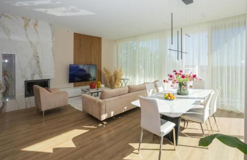 Jala Villa | Sea Drive Luxury Vila Green Coast