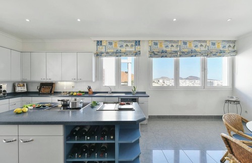 Las Palmas de Gran Canaria Ski Chalet | Seaviews Holiday Rental by VillaGranCanaria