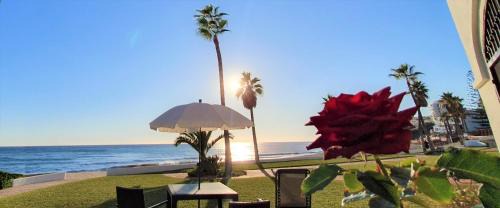 Sitio de Calahonda House | Sea Front Beach House Macarena C