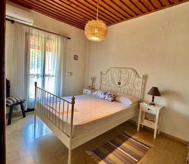 Pyrgos Apartment | Sea Garden View Apartment at Genari Beach