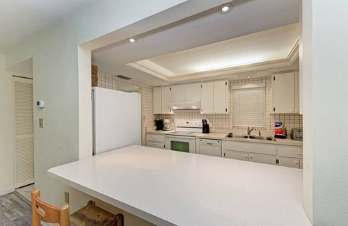 Whitney Beach Condo | Sea Grape Inn #3 - Beachfront Property