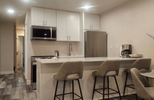 Lincoln City Condo | SEA GYPSY EXCELLENCE VIEW Condo 125 nGround Floor, On the Beach, Pool, Kitchen