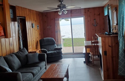Houghton Lake Cabin | Sea Hag Resort Cabin #1