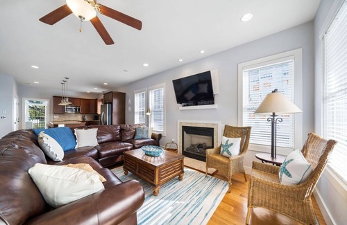 Wilmington Beach House | Sea Home Alabama - 3 Blocks From Beach With Private Pool And Ocean Views