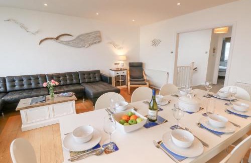 Rustington House | Sea House