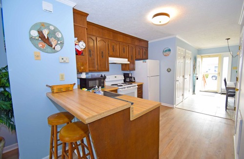 Midtown Ocean City House | Sea Jay Townhouse 616C-Baywater 28th St, Free WiFi, W/D, AC