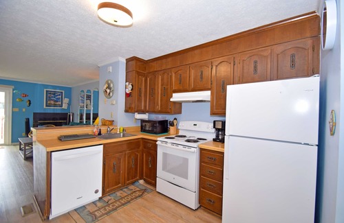 Midtown Ocean City House | Sea Jay Townhouse 616C-Baywater 28th St, Free WiFi, W/D, AC