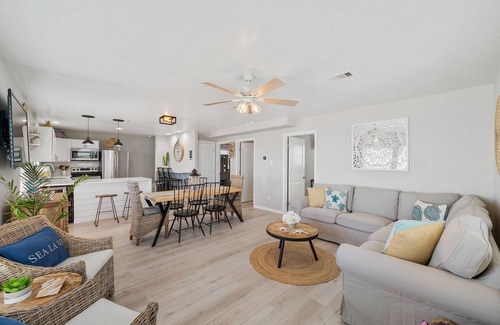 Surfside Beach House | Sea La Vie - Beachfront - Pedestrian Beach