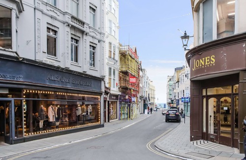 Brighton City Centre Apartment | Sea La Vie - East Street