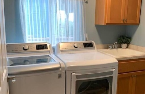 Pacific Beach House | Sea Mist -Dog Friendly 3 bedroom Beach House w/Fenced Yard