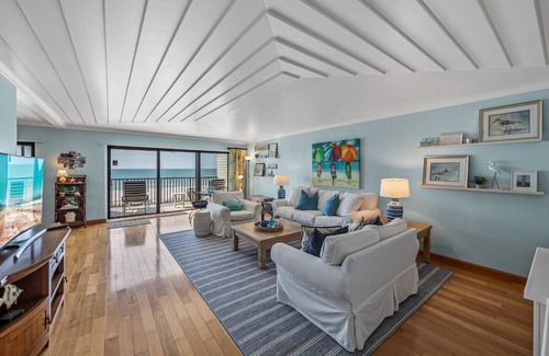 Boca Grande Condo | Sea Oats 111 | 2 bedroom - 2 bath | Beachfront | Pool - Tennis | Sleeps 4