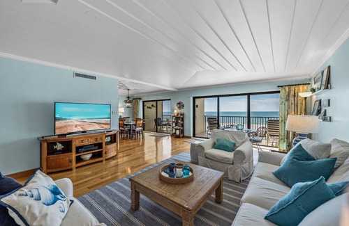 Boca Grande Condo | Sea Oats 111 | 2 bedroom - 2 bath | Beachfront | Pool - Tennis | Sleeps 4