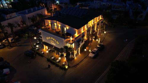 Yalikavak City Center Hotel | Sea Palm Otel Yalıkavak