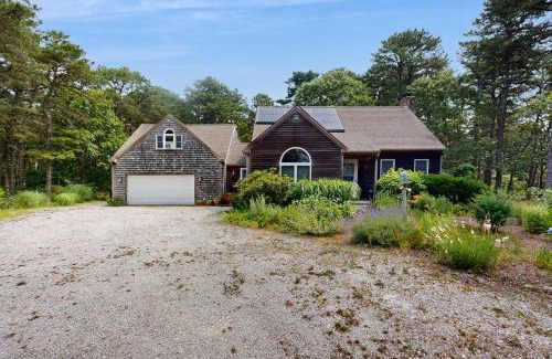 Wellfleet House | Sea Pine Palace