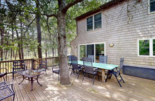 Wellfleet House | Sea Pine Palace