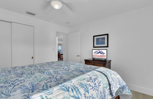 Matlacha Cottage | Sea Renity Cottage - Pet Friendly, Water Views, Matlacha Island!