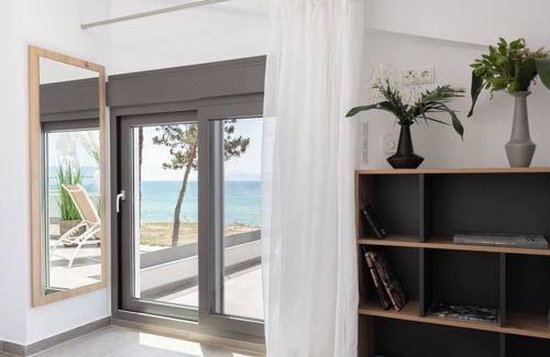Paralia Ofryniou Villa | Sea Residence -Three bedroom Villa with Private Pool
