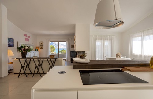 Tiriddo Villa | SEA SOUL VILLA with direct access to the sea