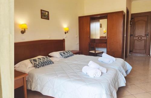 Agios Stefanos Avliotes Hotel | Sea & sun view