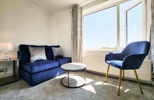 Port-Eynon Apartment | Sea View - 1 Bed Suite - Ocean Breeze - Port Eynon
