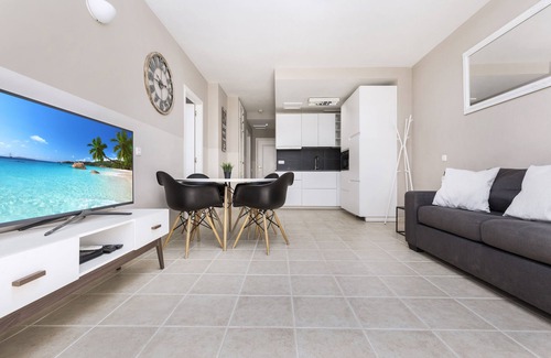 Pajara Apartment | Sea view-2 separate bedrooms-Free WiFi-Netflix-Beach toys