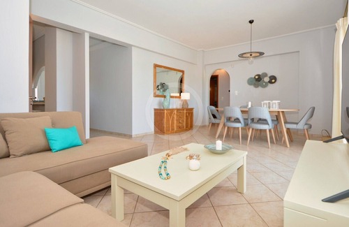 Porto Heli Apartment | Sea View apartment in Porto Heli for 6 guests