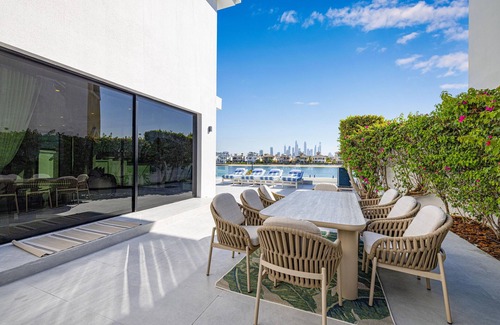 Palm Jumeirah Villa | Sea view Beach front 6 bedroom villa by Luxury stays vacation homes rental