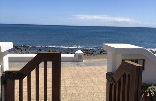 Playa Honda Apartment | Sea View Coastal Apartment with Pool
