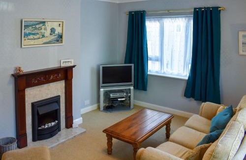 Rhos on Sea House | Sea View Cottage