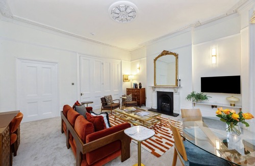 Hove Apartment | Sea View One Bed Regency Apartment by MyHoliday Let Brighton