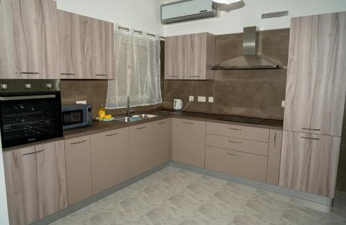 San Tumas Apartment | Sea-View Studio Apartment - Sleeps 2