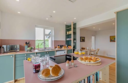 Bude House | Sea View - Three Bedroom House, Sleeps 8