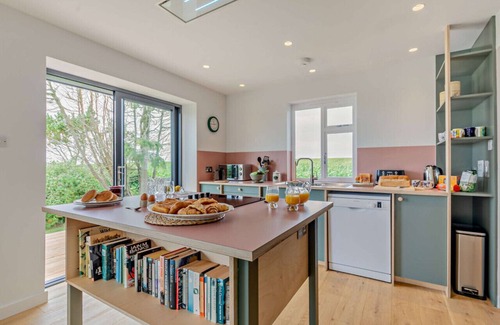 Bude House | Sea View - Three Bedroom House, Sleeps 8