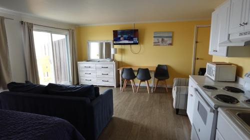 Topsail Beach Hotel | Sea Vista Motel